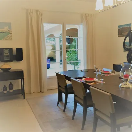 Luxueuse Avec Piscine Sur Les Hauts De