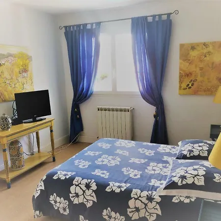 Luxueuse Avec Piscine Sur Les Hauts De Биарриц